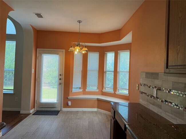 Building Photo - 8373 Brightside Ln