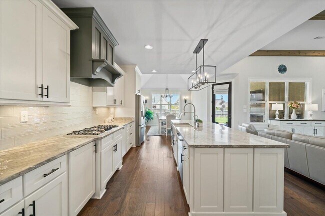 Building Photo - 4741 Carousel Ln