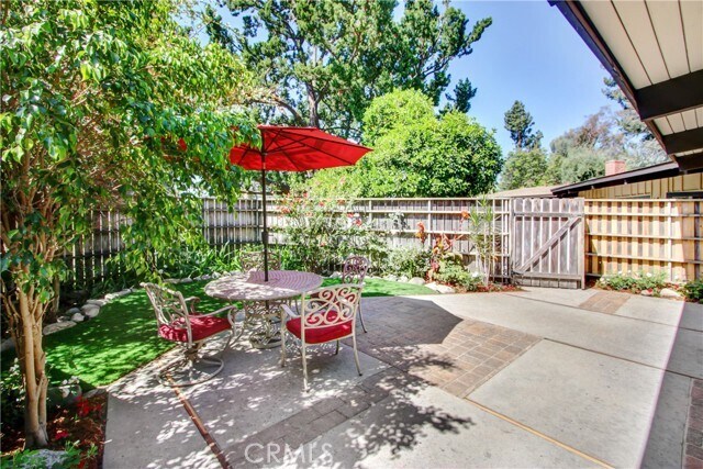 Building Photo - 10446 Alta Loma Dr