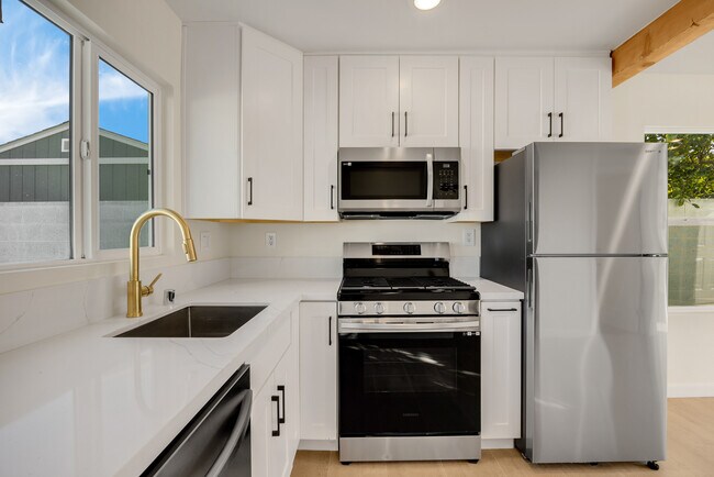 Building Photo - 3650 W 111th Pl