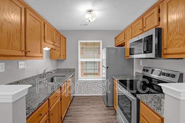 Building Photo - 870 Barrington Woods Cove