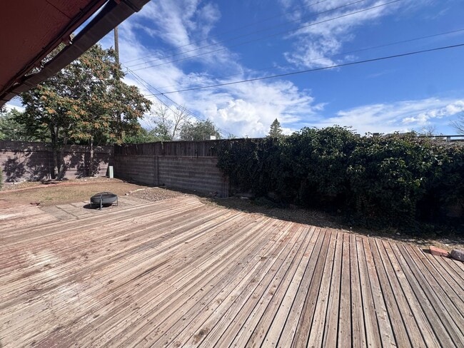Building Photo - 11628 Nambe Ave NE
