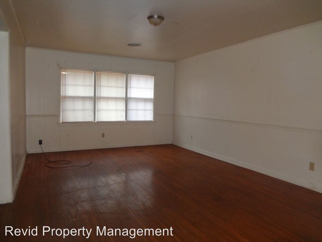 Primary Photo - 3888 Argonne St