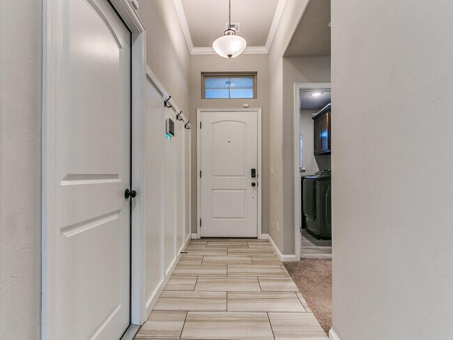 Building Photo - 3bed/2bath Home Available in the Heart of Newcastle!