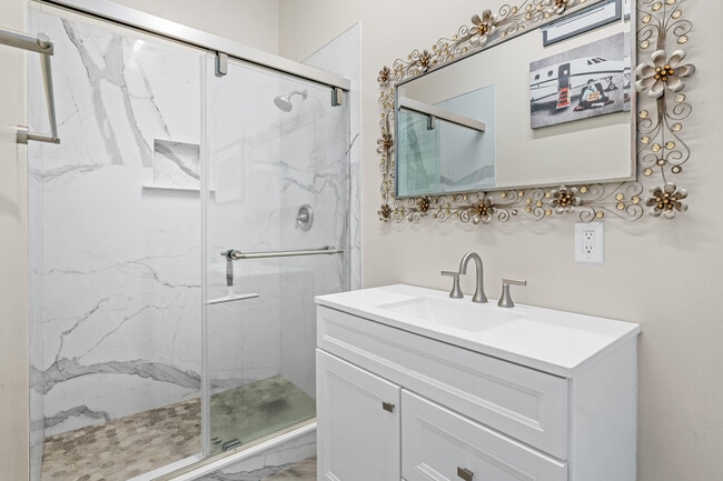 Building Photo - 15161 Collecting Canal Rd