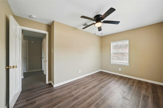 Building Photo - 3615 Seabrook St
