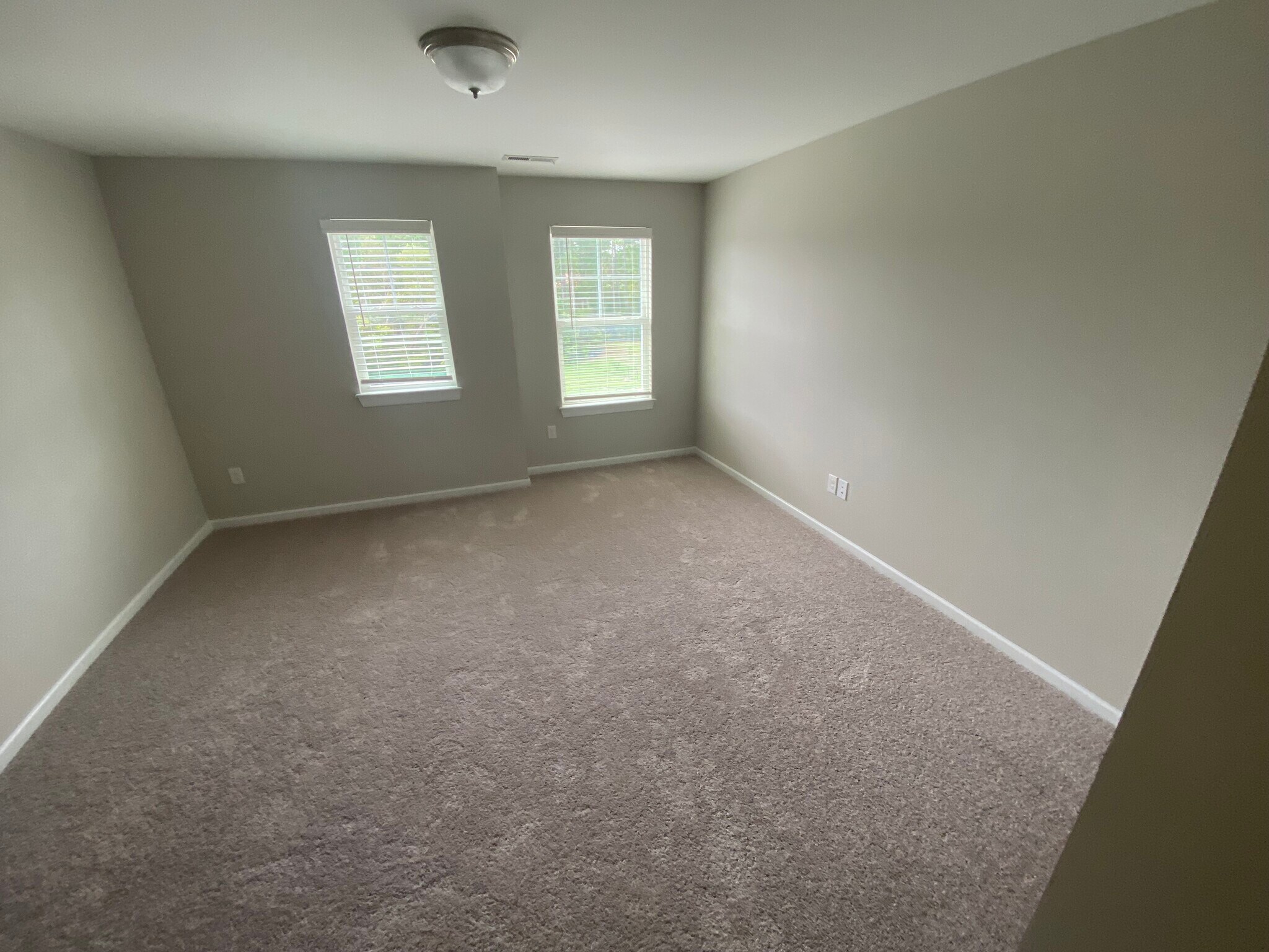 Upstairs Badroom - 304 Lusterleaf Ln