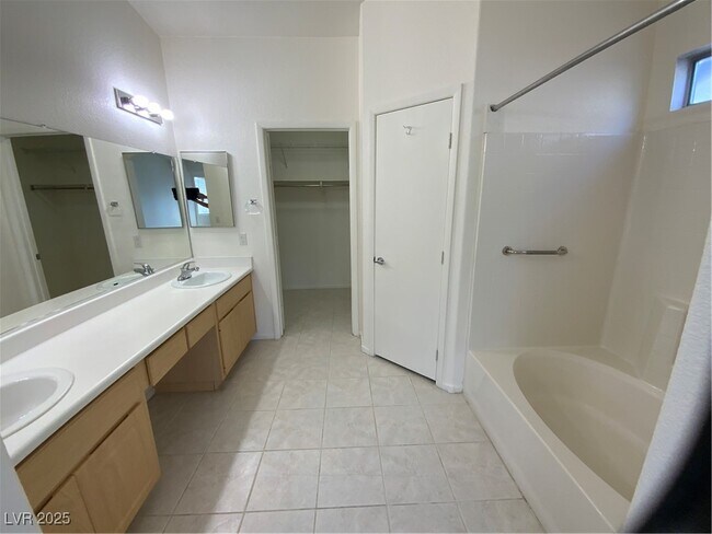 Building Photo - 1153 Elam St