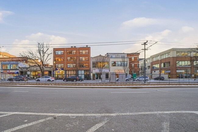 Building Photo - 1035 Commonwealth Ave