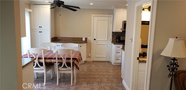 Building Photo - 26053 Via Pera