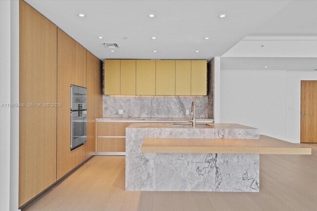 Building Photo - 501 West Ave