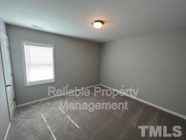 Building Photo - 23 Bluejack Ct