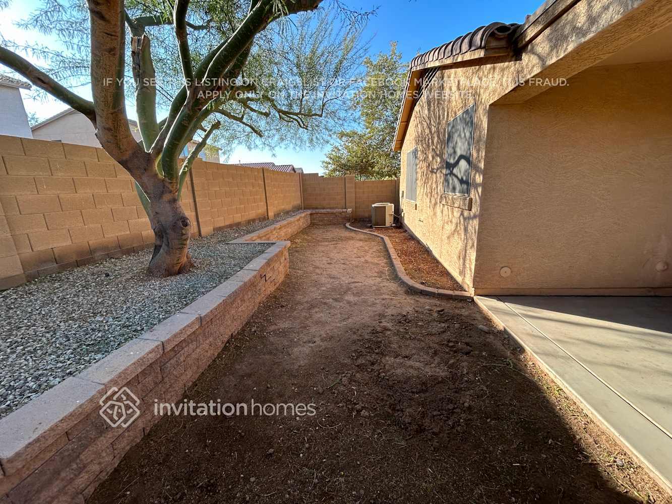 Building Photo - 6805 S 70th Dr