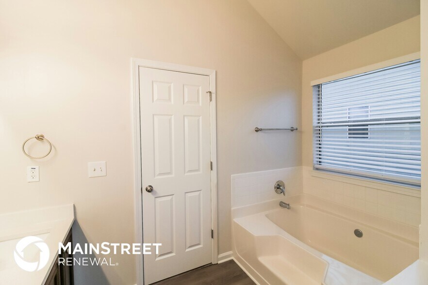 Building Photo - 1281 Heartwood Ave