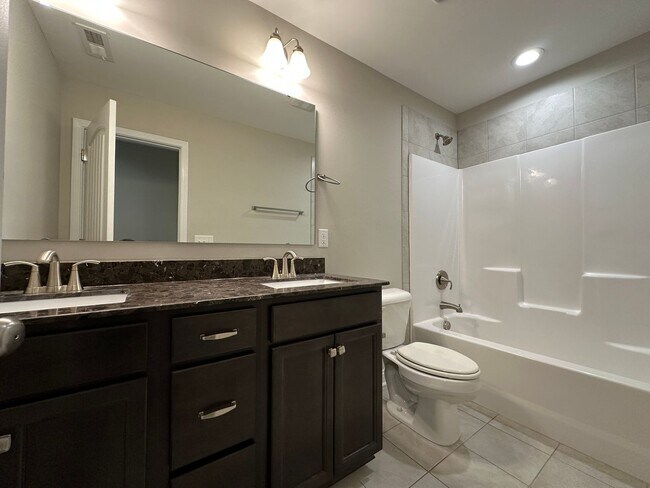 Building Photo - 5233 Debut Ave