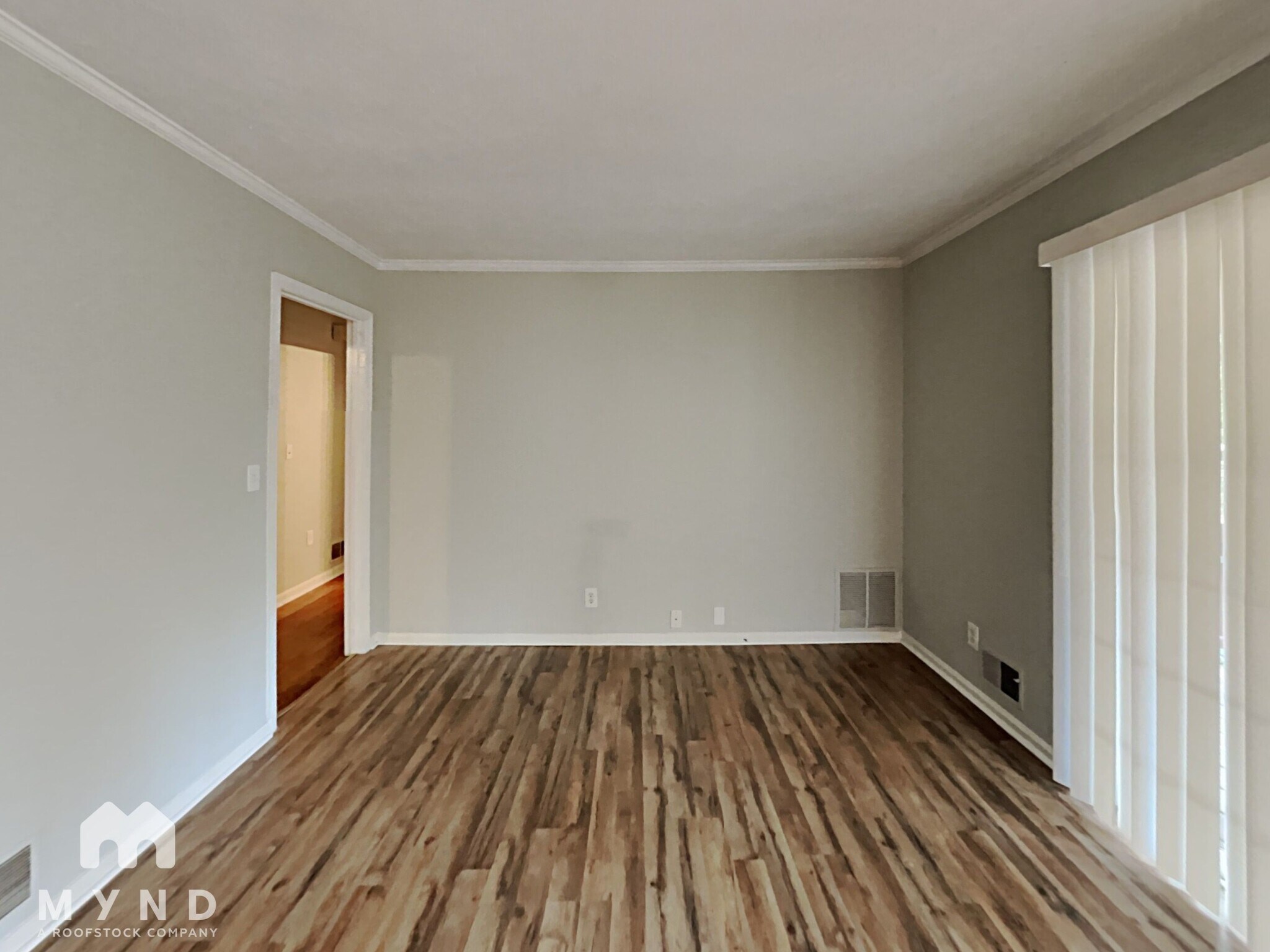 Building Photo - 152 Robin Hood Dr
