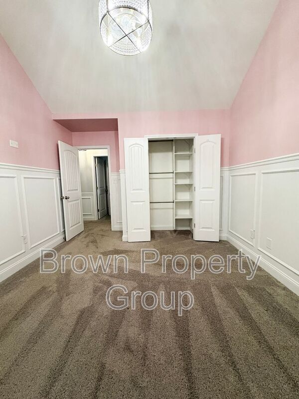 Building Photo - 179 Stafford Ave