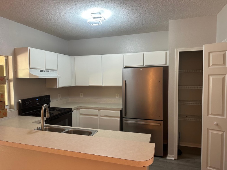 Building Photo - 30205 Swinford Ln