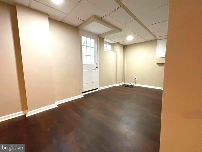 Building Photo - 1030 Collwood Rd