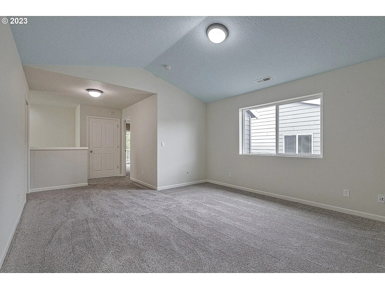 Building Photo - 5310 SE Redberry Pl