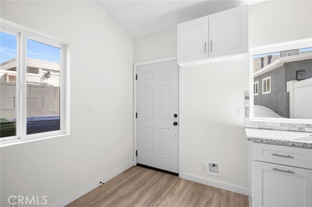 Building Photo - 10321 Sherman Grove Ave