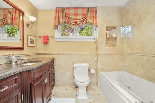 Building Photo - 12 Signal Ln