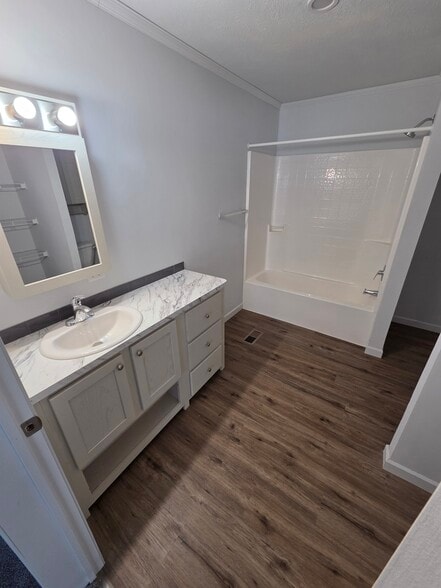 Building Photo - 55 Hickory Ln