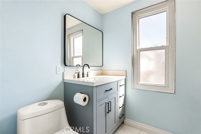 Building Photo - 4425 W Sarah St