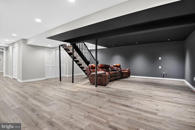 Building Photo - 14982 Gold Post Ct