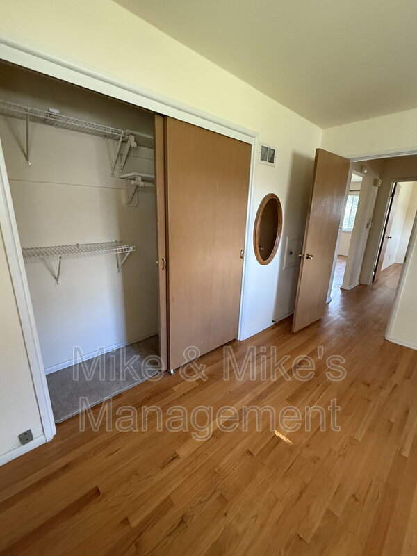 Building Photo - 15315 Marilyn Dr