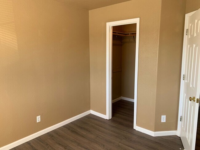 Building Photo - Fantastic Antioch Home!