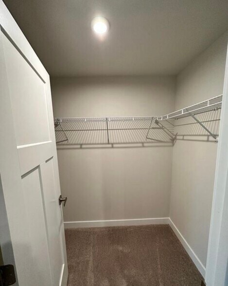 Building Photo - 6 Kohlmyer Dr