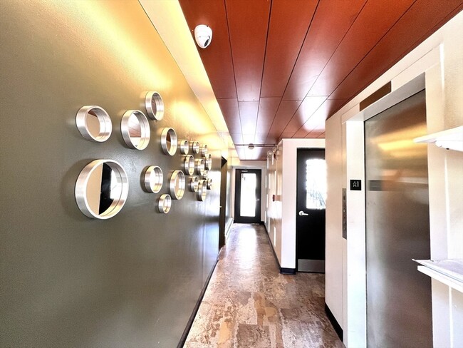 Building Photo - 345 Harvard St