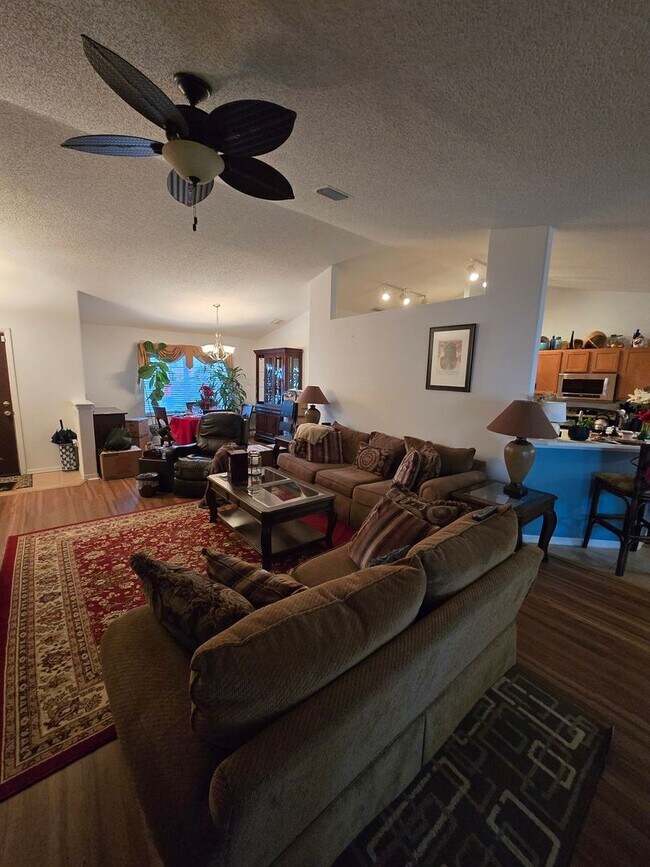 Building Photo - 46 Pickering Dr