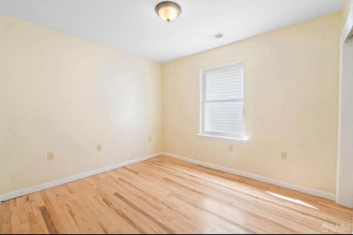 Building Photo - 309 Court St