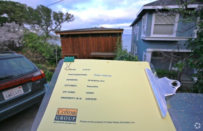 Building Photo - 38 Bulkley Ave