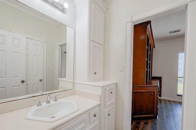 Building Photo - 16002 Castletown Park Ct