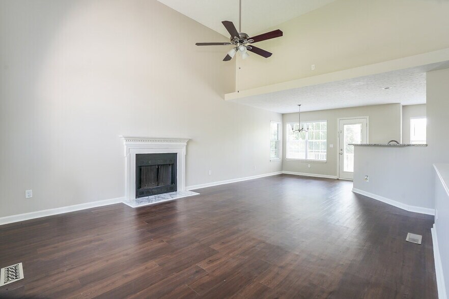 Building Photo - 1207 Cedarbend Dr