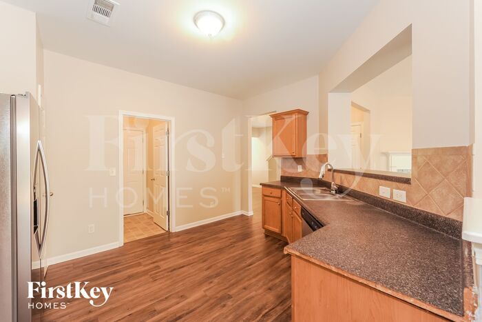 Building Photo - 5440 Crestwick Wy