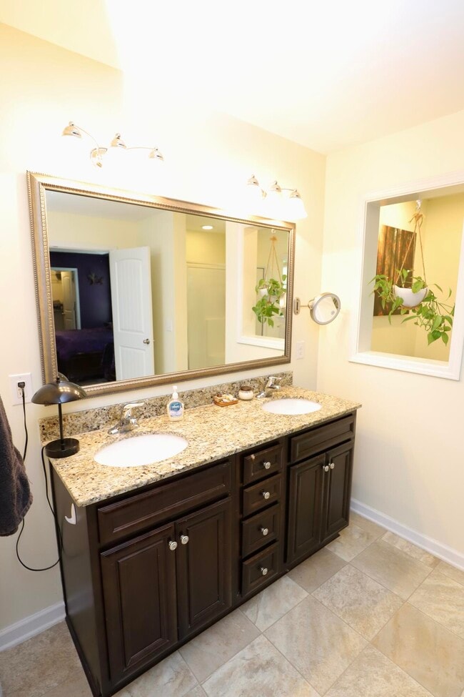 Building Photo - 71 Carina Ln