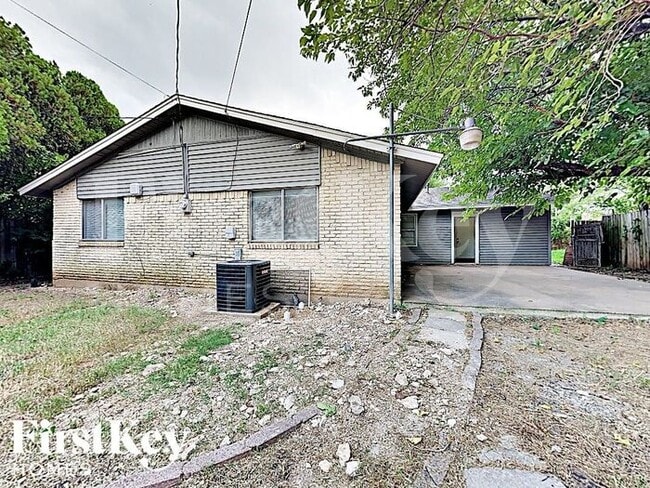 Building Photo - 4639 Nettleton Dr
