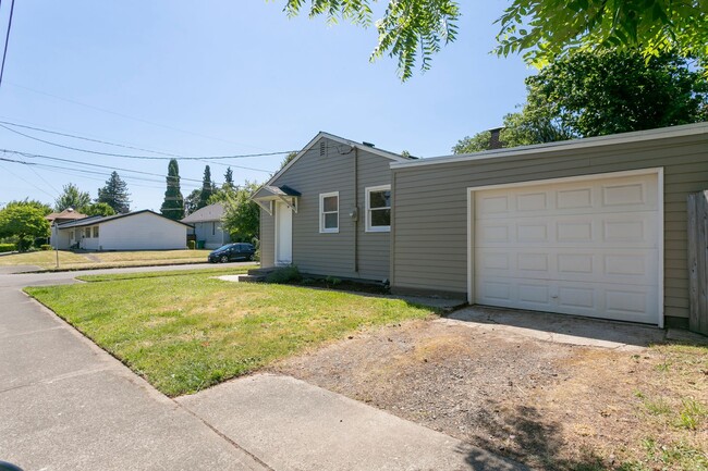 Building Photo - Charming 2 Bedroom Home in North Portland ...