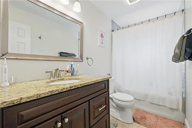 Building Photo - 431 Cedarville St