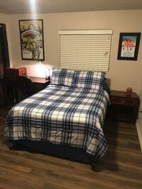 Building Photo - ALL utilities Included 2 Bedroom UNDER $1500
