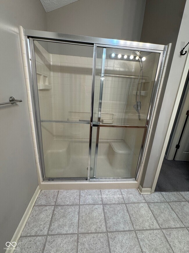 Building Photo - 6625 Sunloch Ct