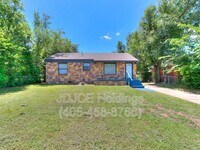Building Photo - 422 Wilson Dr