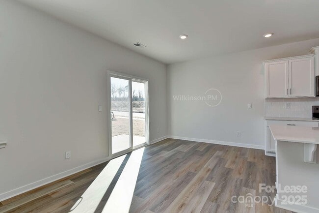 Building Photo - 157 Parker Claire Ln