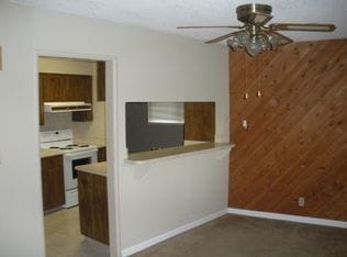 Building Photo - ADORABLE Arden Arcade 2 bedroom home! HUGE YARD!!  (Please reference entire ad for viewings)