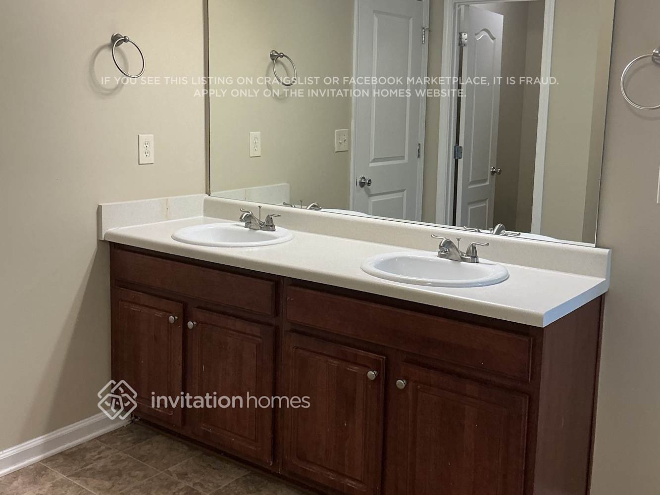 Building Photo - 4444 Grove Lake St SW