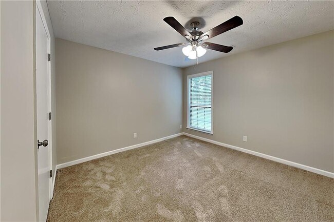 Building Photo - 5580 Dorsett Shoals Ln